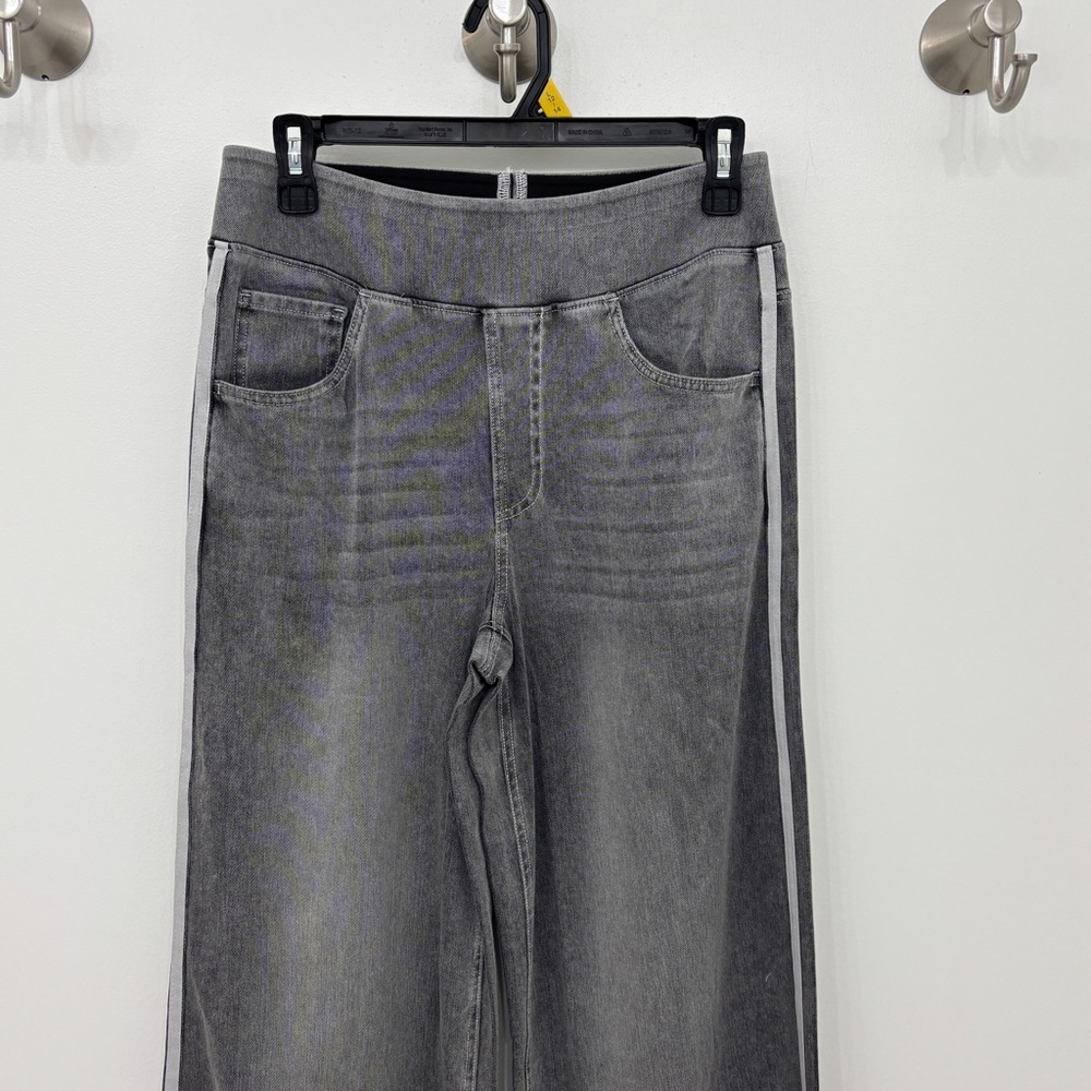 Halara Flex High Waisted Stripe Wide Leg Flowy Washed Jeans Pockets cool gray - Picture 4 of 9